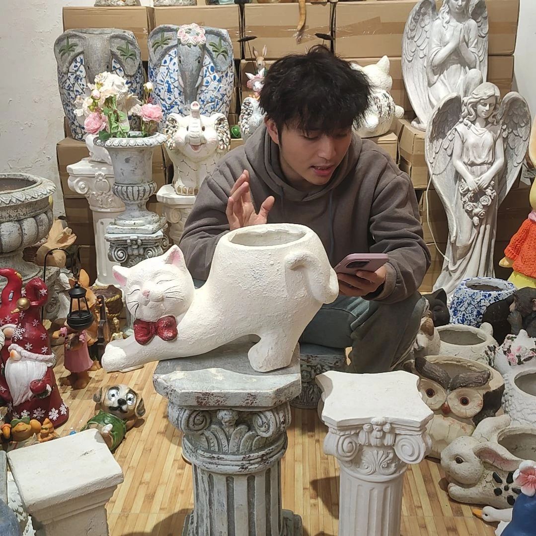 合成树脂翘屁股猫咪花盆