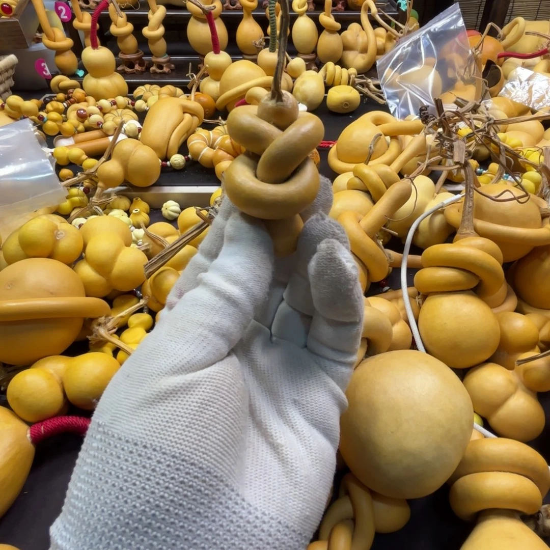 M****精品八字扣一把抓一把握