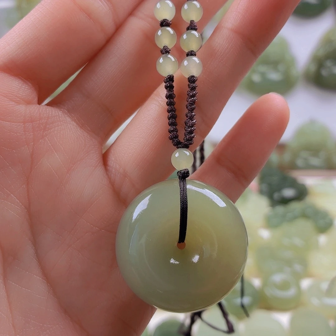 和田玉未镶嵌颈饰30尺寸捡漏