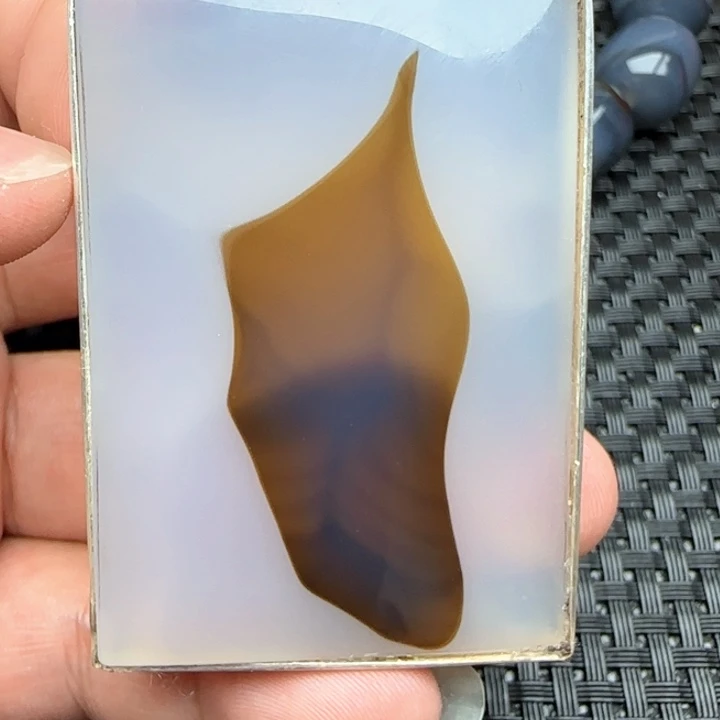 赵***.玛瑙/玉髓颈饰未镶嵌