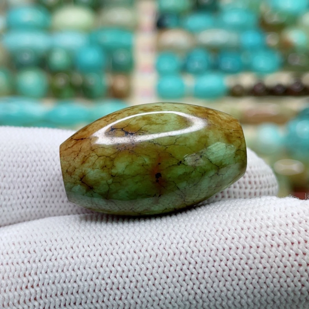 未镶嵌绿松石颈饰