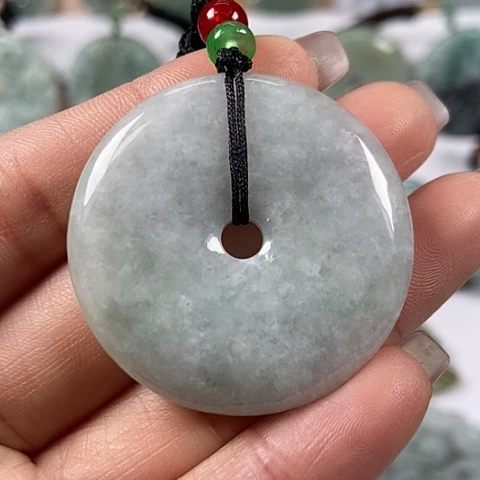 翡翠颈饰未镶嵌平安扣福利