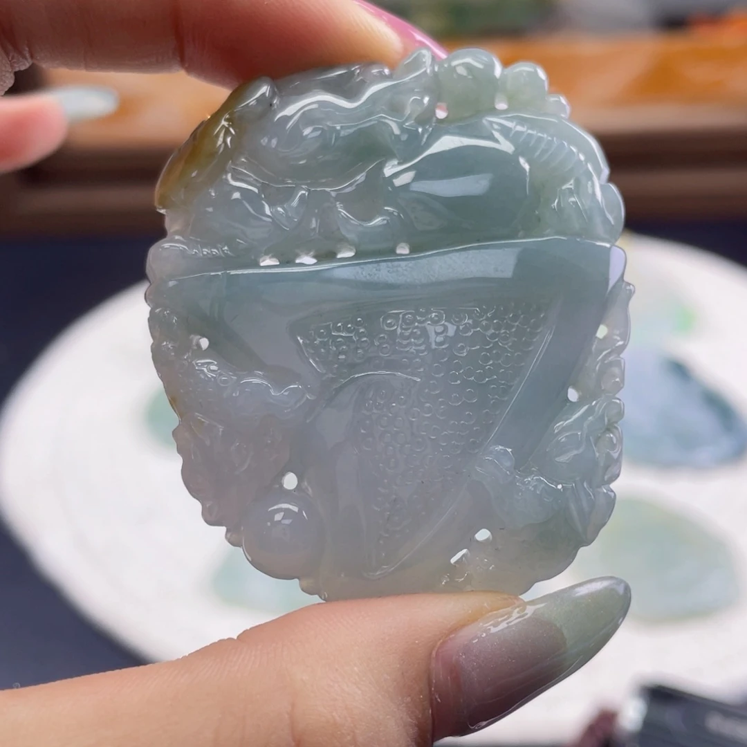 翡翠裸石天然翡翠特色件龙牙