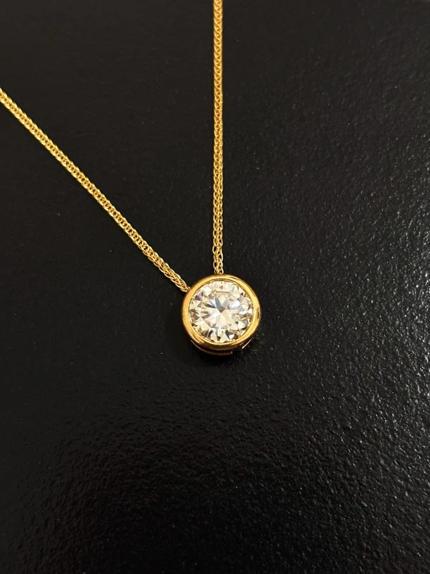 18k金 Au750吊坠 送银项链 a80