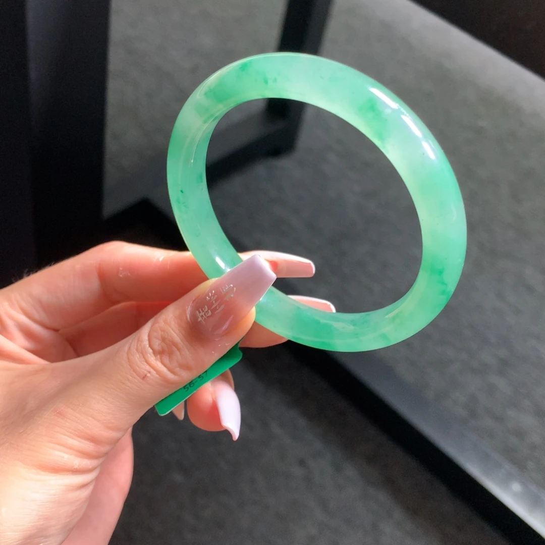 石英质玉手镯未镶嵌酒****t