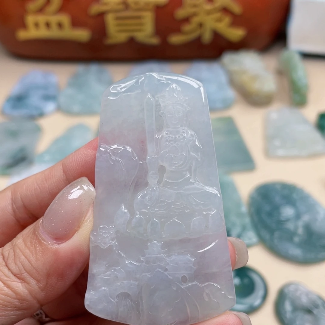 颈饰未镶嵌翡翠虚空