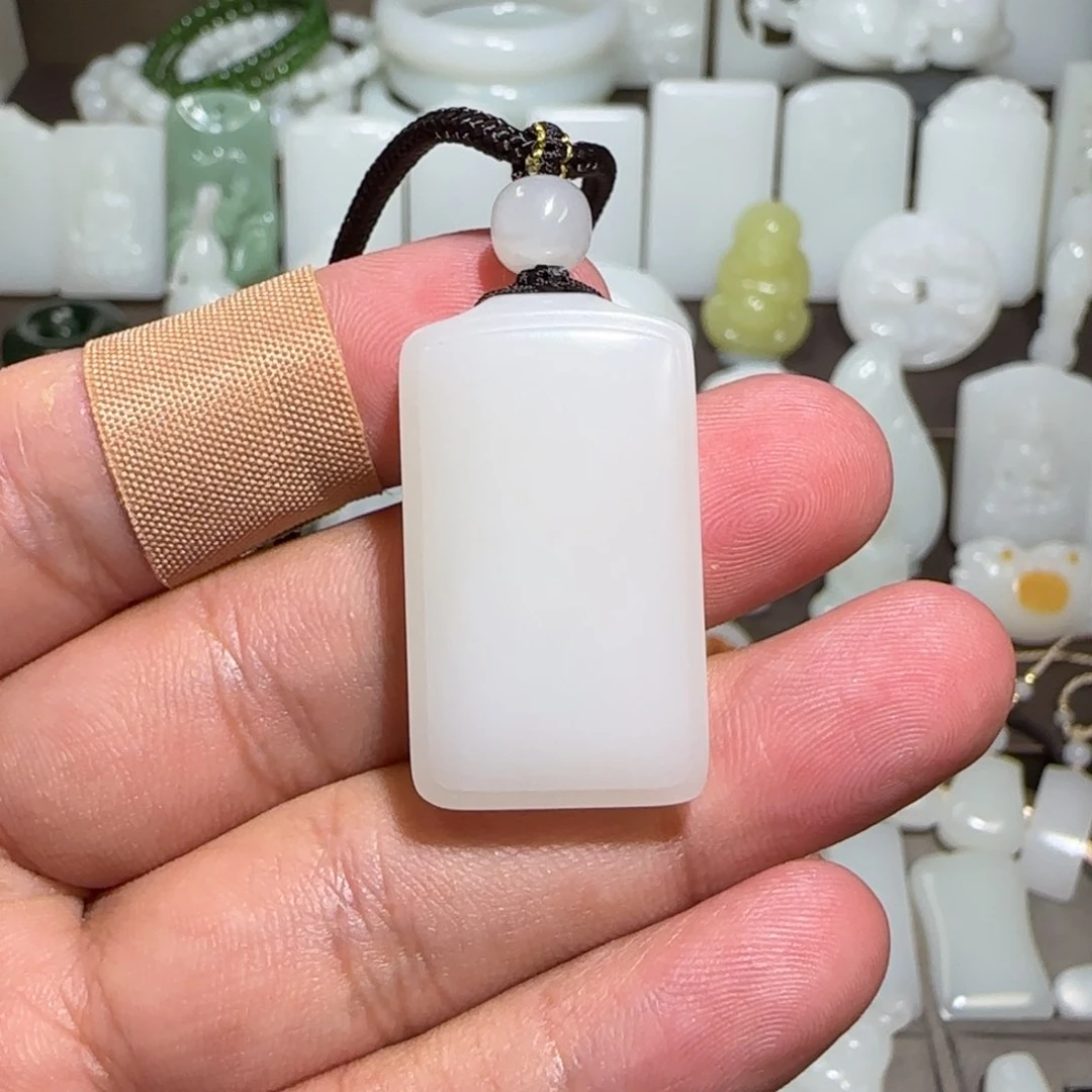 和田玉未镶嵌颈饰悟*生