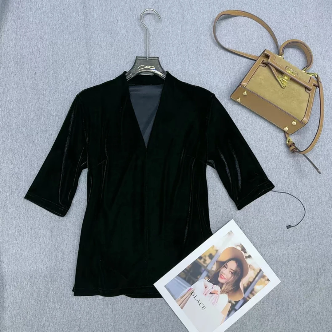 972丝绒V领显瘦衫