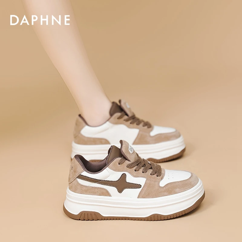 达芙妮真皮厚底板鞋2025秋季新款女鞋舒适百搭小白鞋运动休闲鞋子