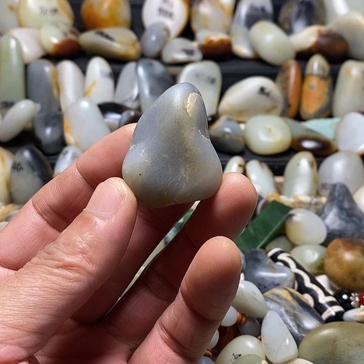 和田玉未镶嵌颈饰吊坠青花原石