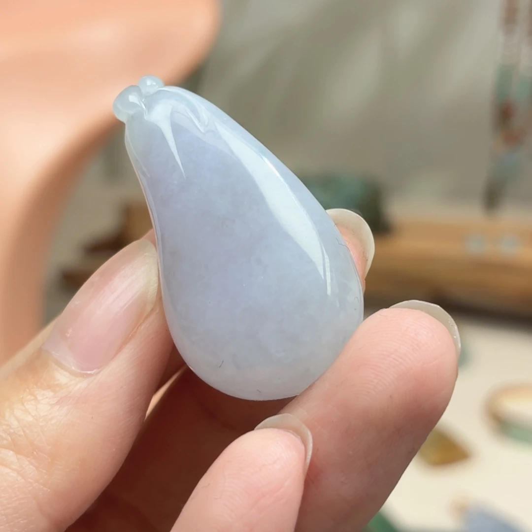 翡翠未镶嵌颈饰吊坠