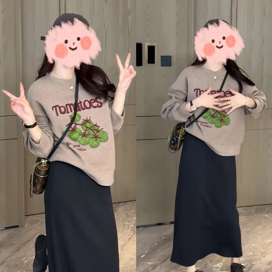 重工小番茄印花刺绣卫衣女2025新款时尚百搭圆领宽松欧货休闲上衣