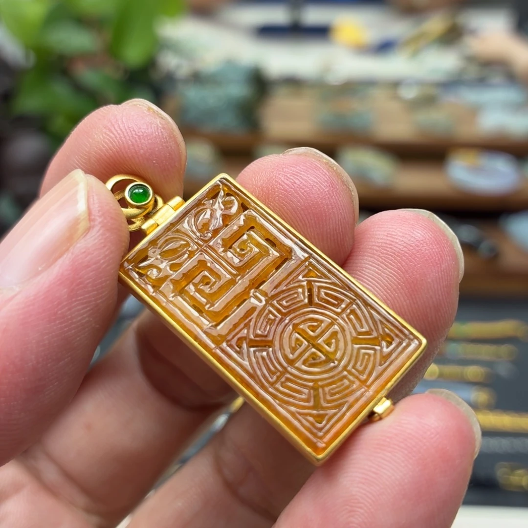 18K金镶嵌手链翡翠