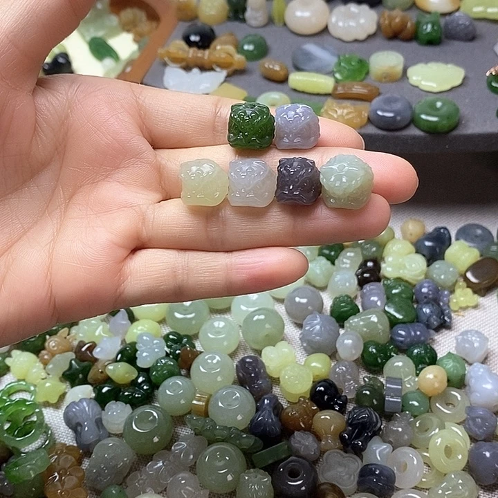 未镶嵌和田玉挂件醒狮98一个多样性发其一