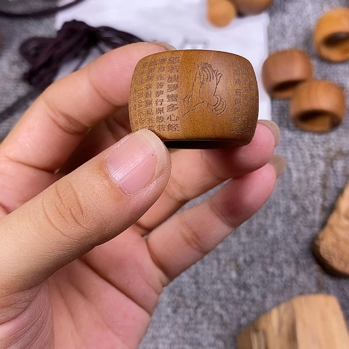 檀香木手串/手链老山檀香黑肉雕刻心经扳指内径2.2