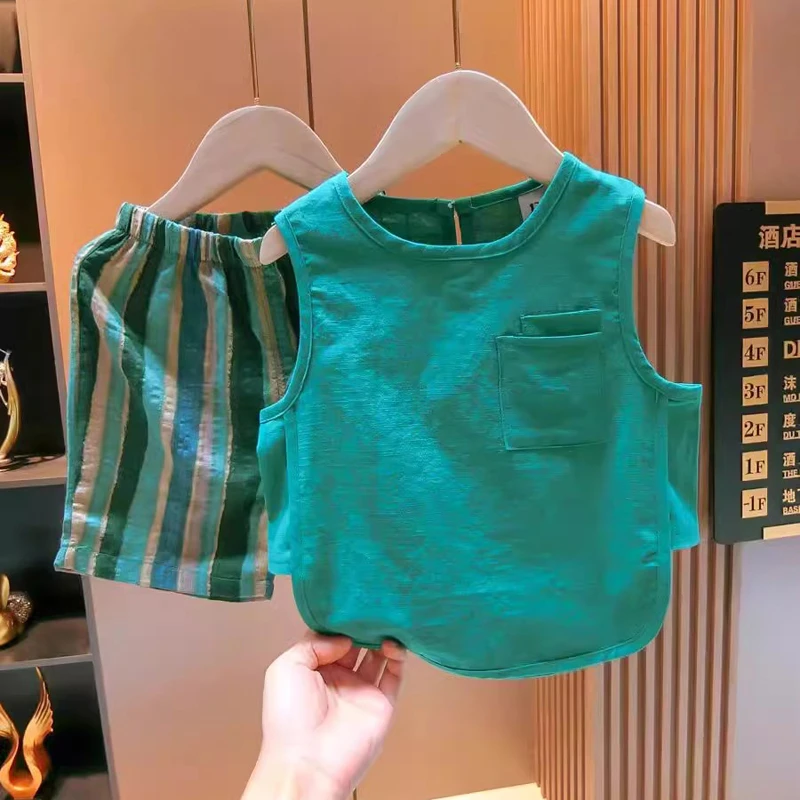 2025年款衣服儿童服装男童套装幼儿外出服超萌炸街宝宝背心痞帅潮