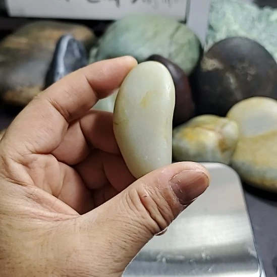 未镶嵌和田玉（糖玉）挂件