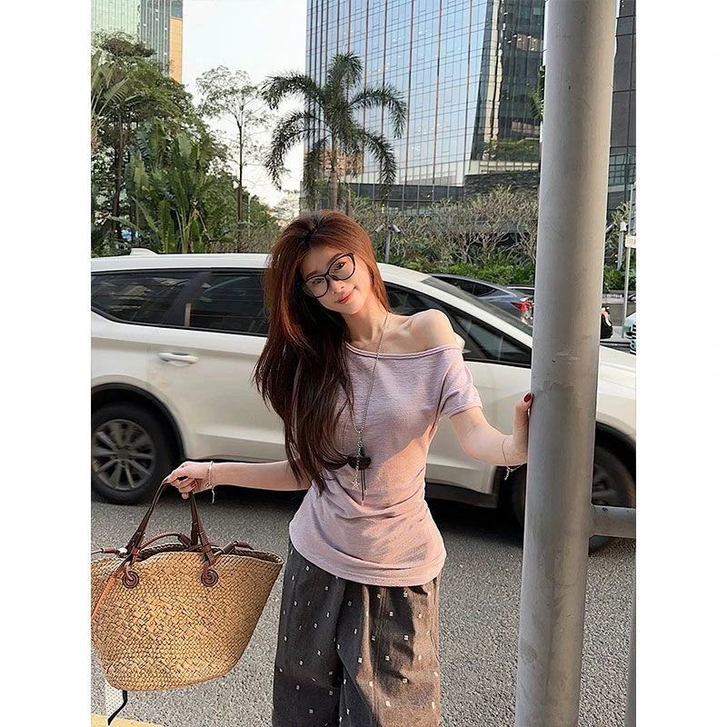 韩系小众辣妹斜肩短袖T恤女夏季新款收腰修身显瘦设计感露肩上衣