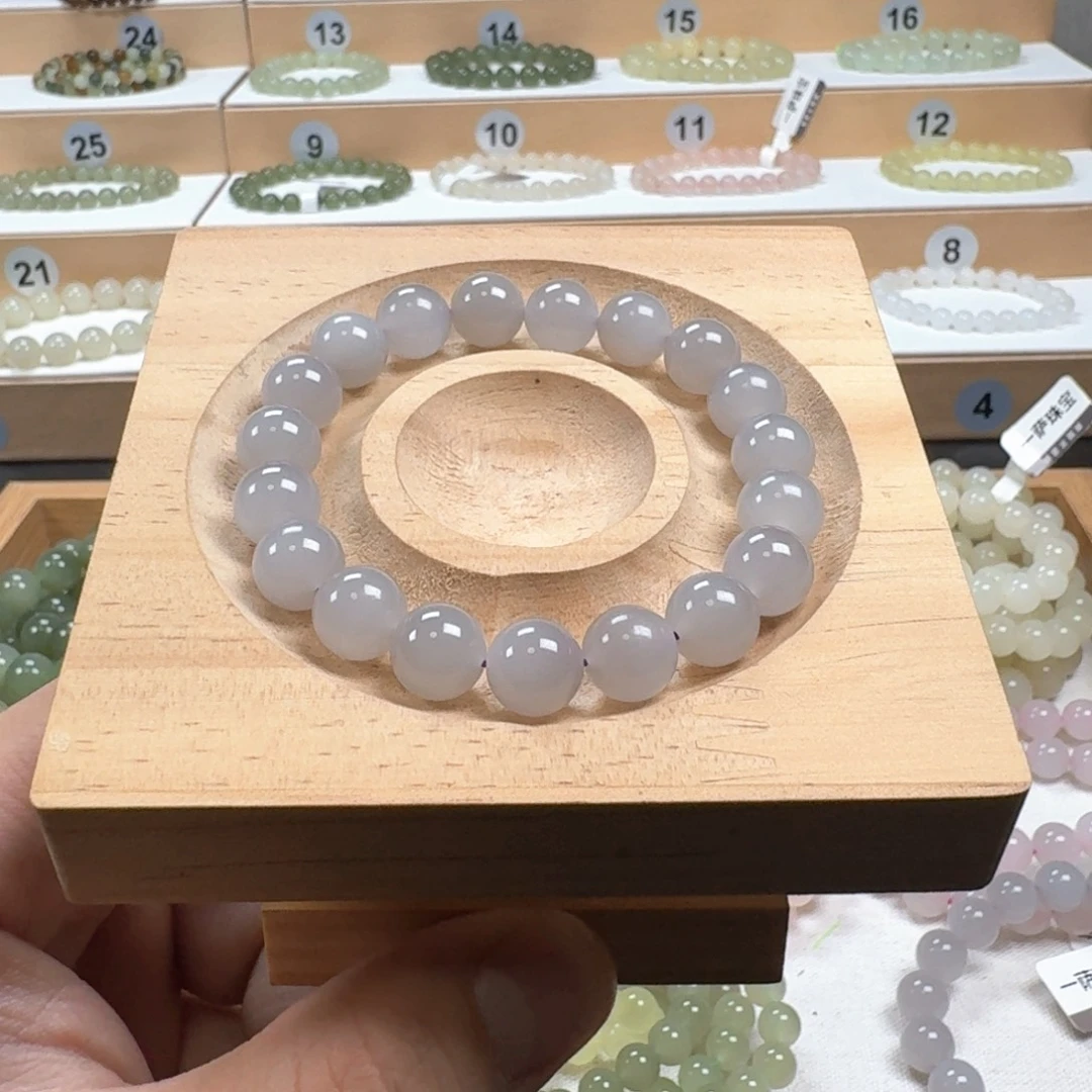 等***登和田玉未镶嵌手链