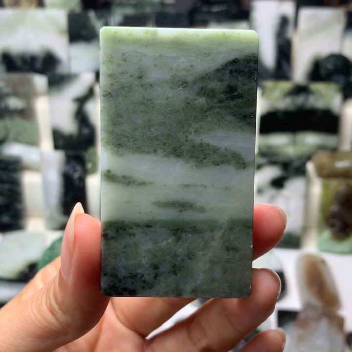 独山玉未镶嵌颈饰