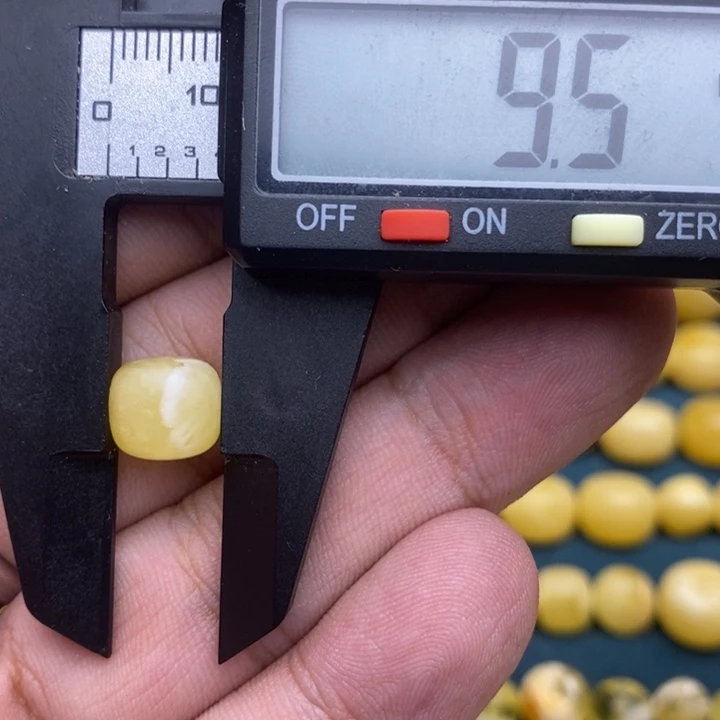 未镶嵌琥珀裸石46号9.5*8.6