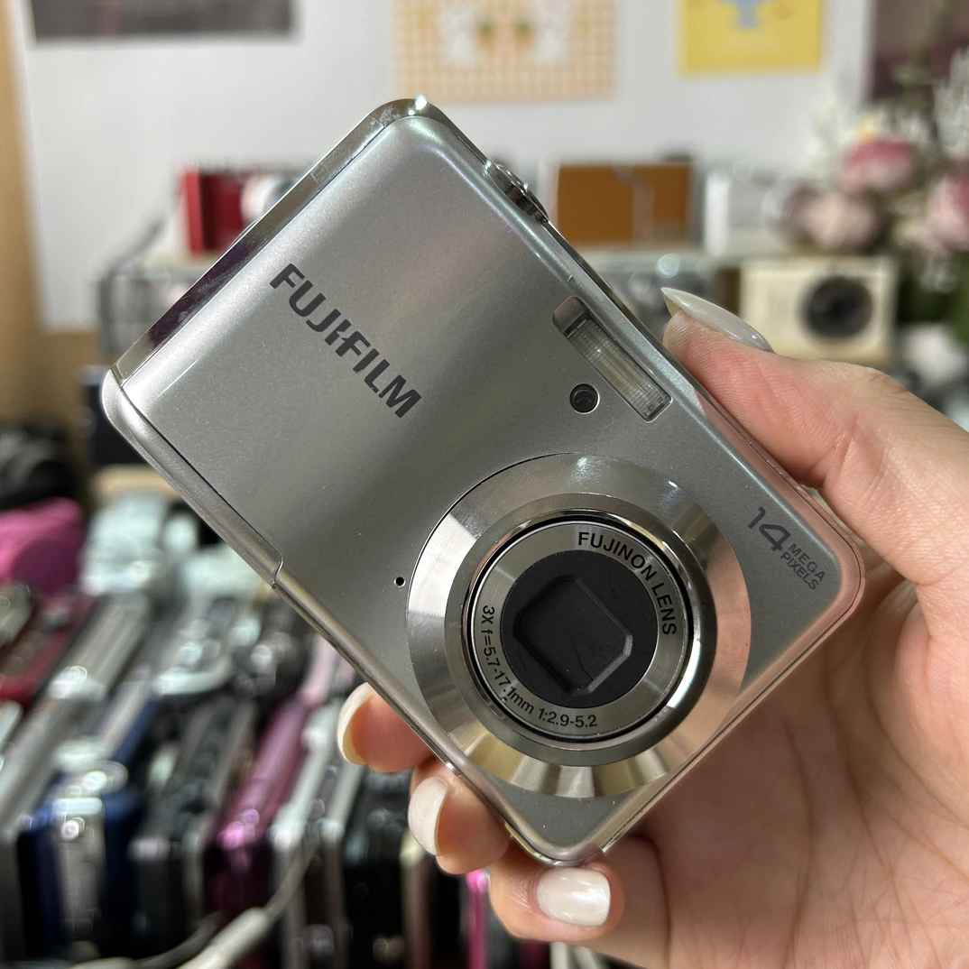 9新 Fujifilm/富士 富士av230 1400w像素3倍光学变焦