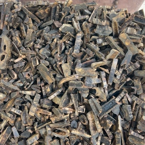 沉香木摆件乌身红土沉水30克多样性发1份