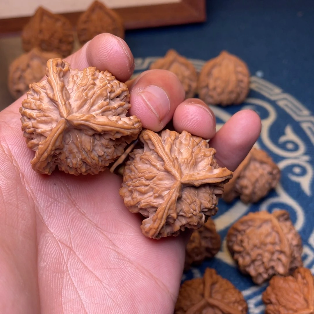 文玩核桃把件L****g盘山