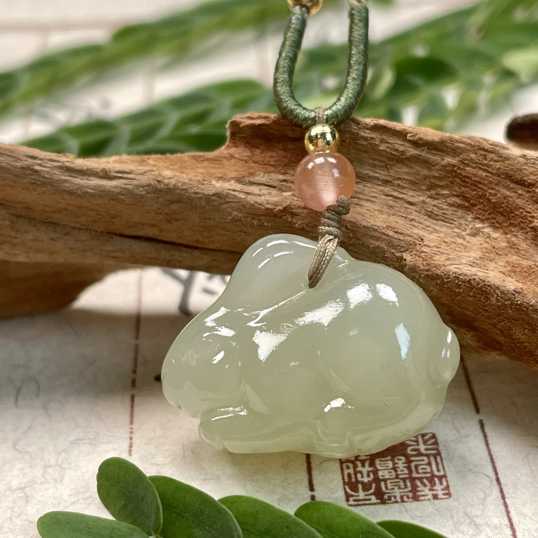 天然和田玉高冰玉兔时尚百搭 多样性发一