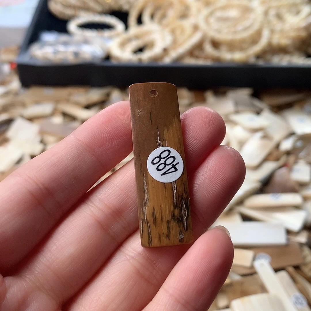 泥塑不打孔联系客服