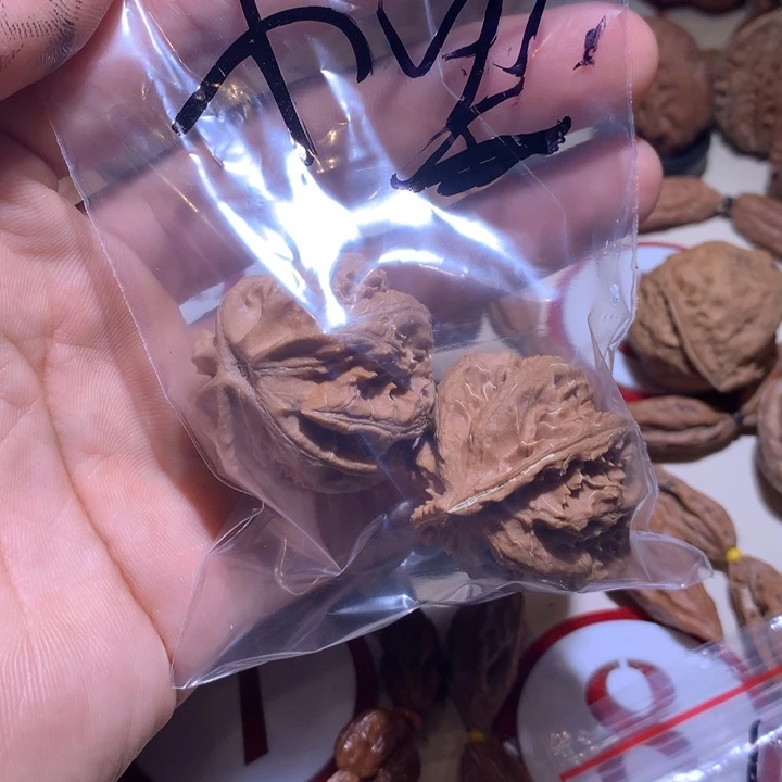 文玩核桃吊坠?小涵30