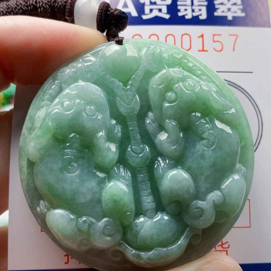 吊坠(不含链)未镶嵌翡翠