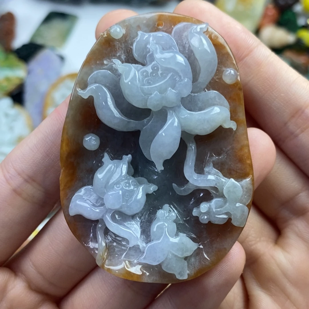 翡翠未镶嵌颈饰古**谣