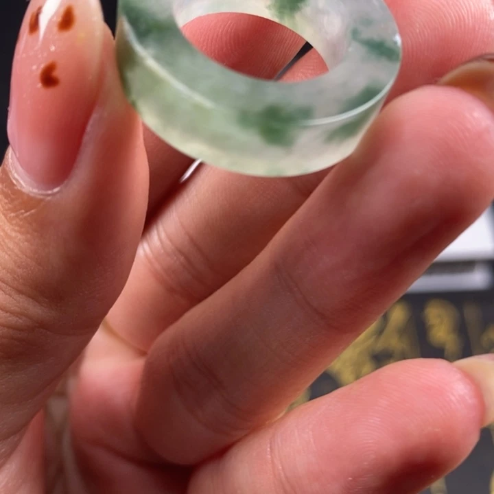 定制翡翠未镶嵌01