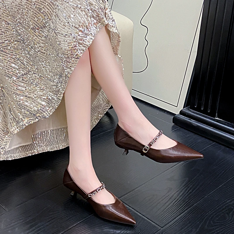 【4公分】2025早春新款尖头百搭细跟两穿一字带链条低跟单鞋舒适