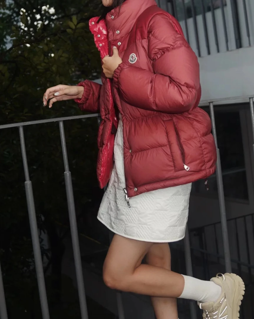 全新未使用 Moncler/盟可睐 Verone 短款双面拉链可拆卸羽绒服