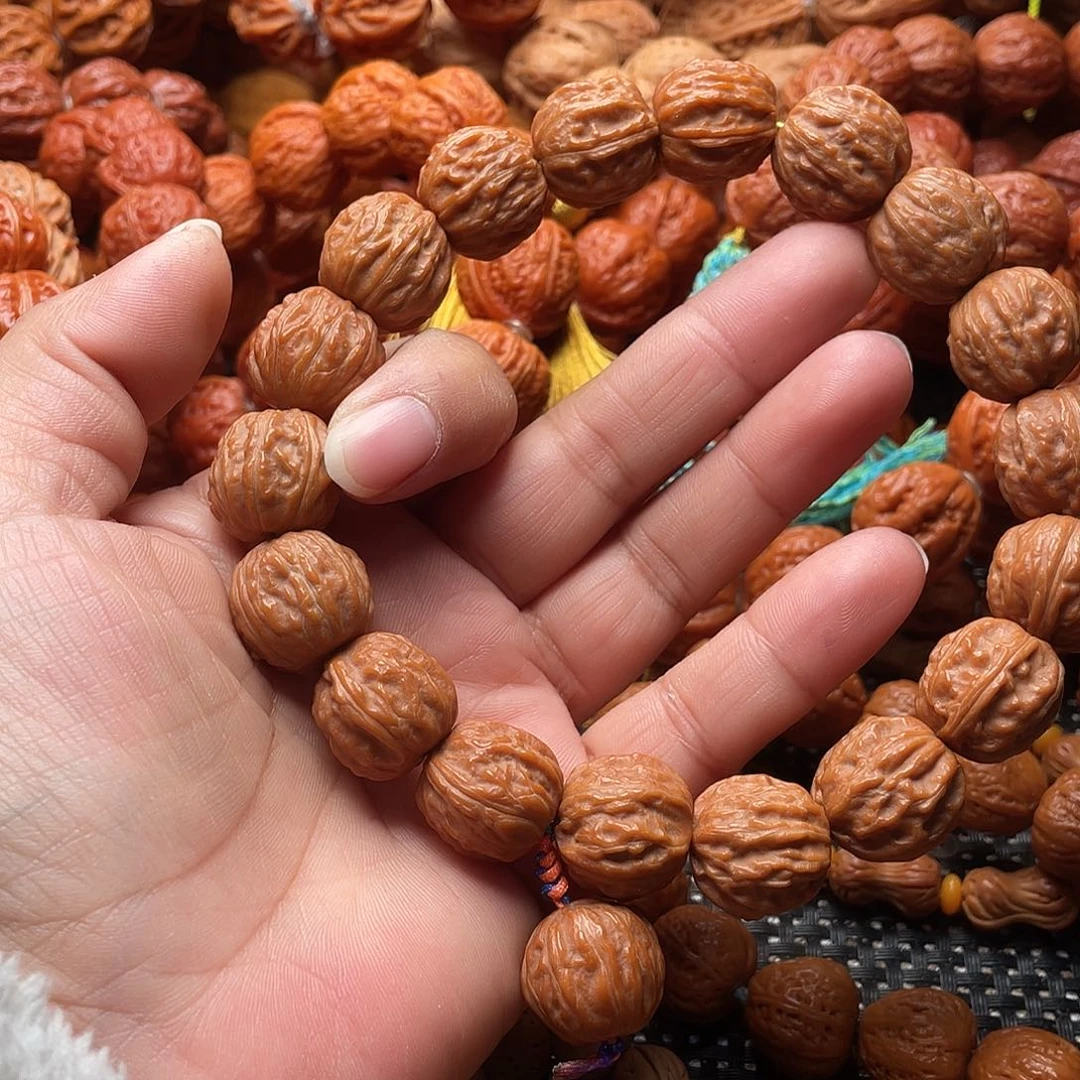 小***学文玩核桃手串树王