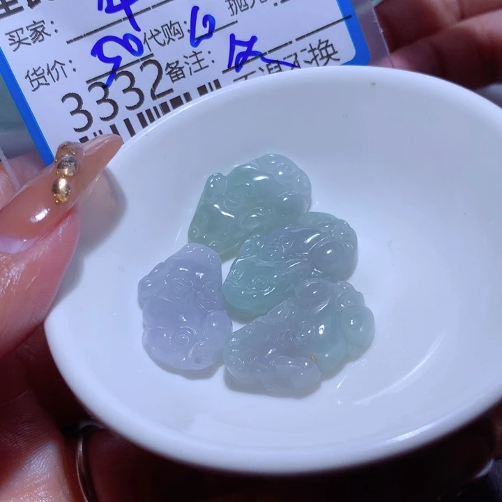 翡翠颈饰未镶嵌华*