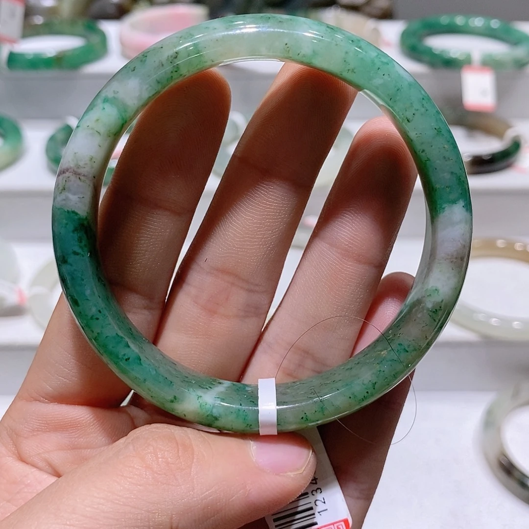 独山玉未镶嵌手镯