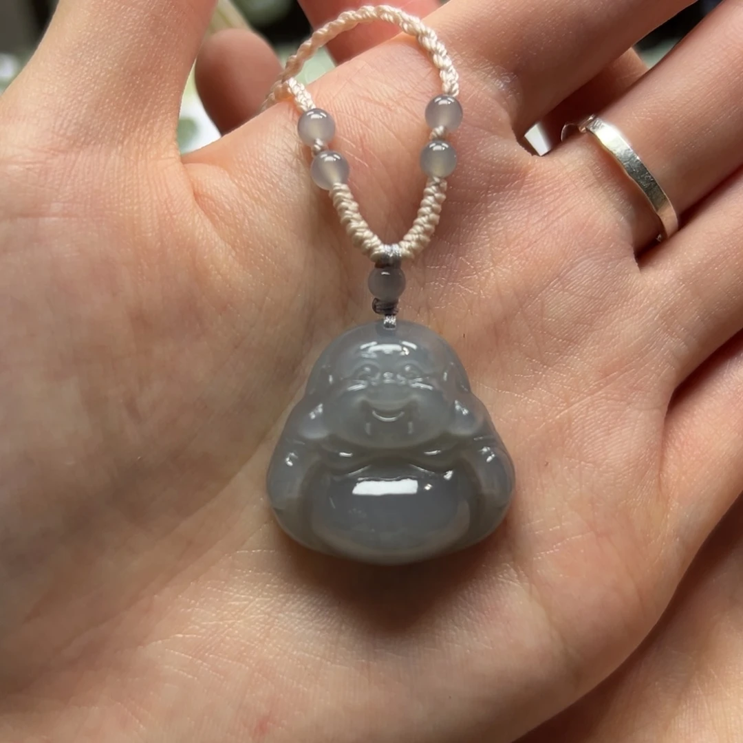 面***儿和田玉未镶嵌颈饰