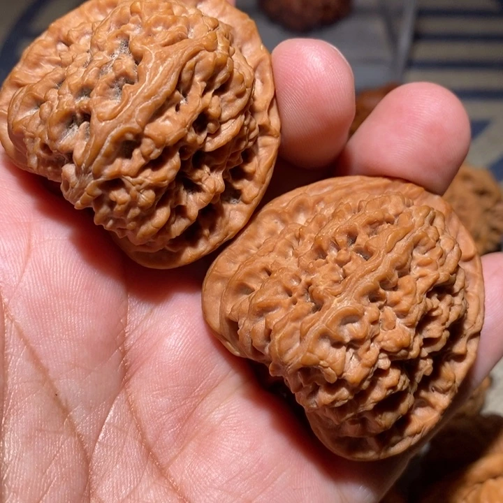 闲****文玩核桃吊坠核桃