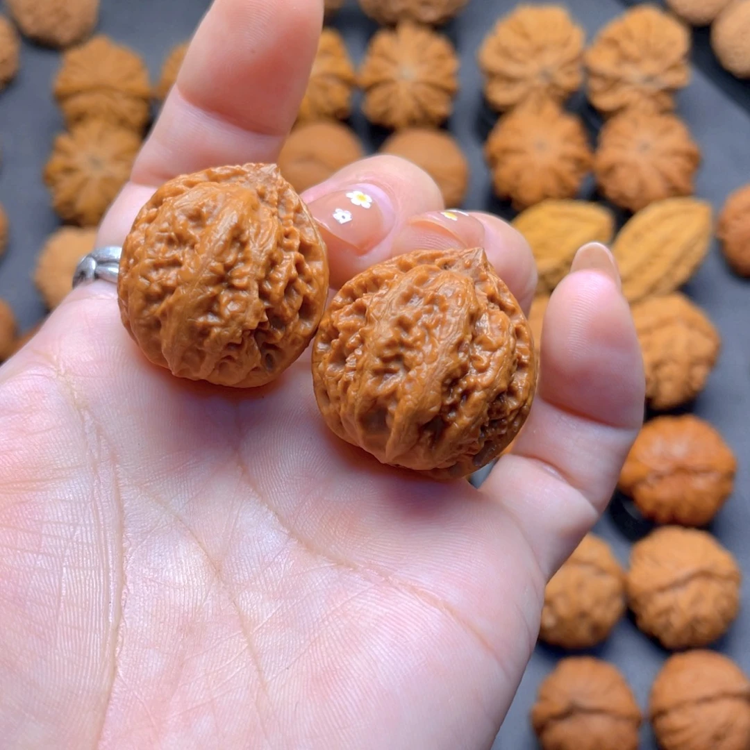 核桃文玩把件八爪金龙