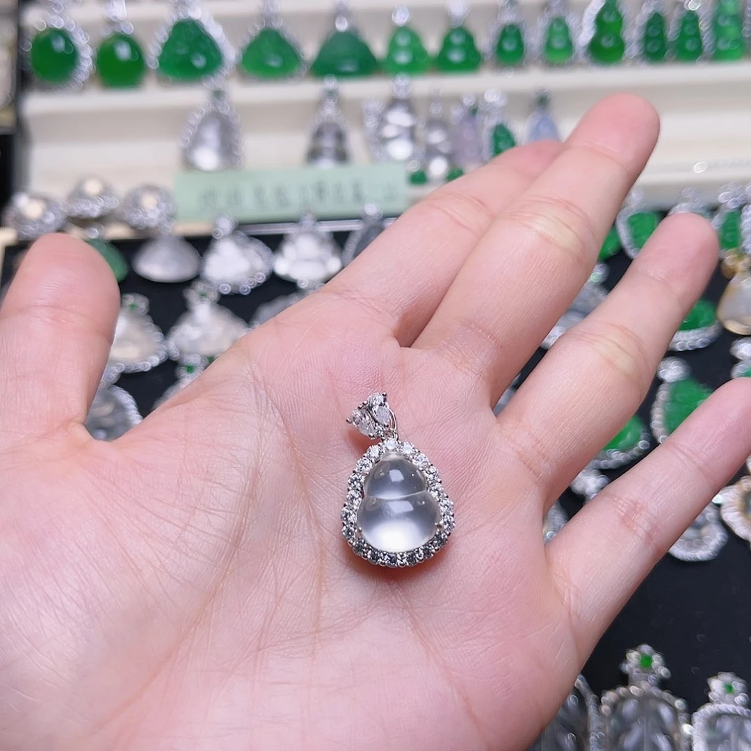 石英质玉颈饰银S925镶嵌?****。