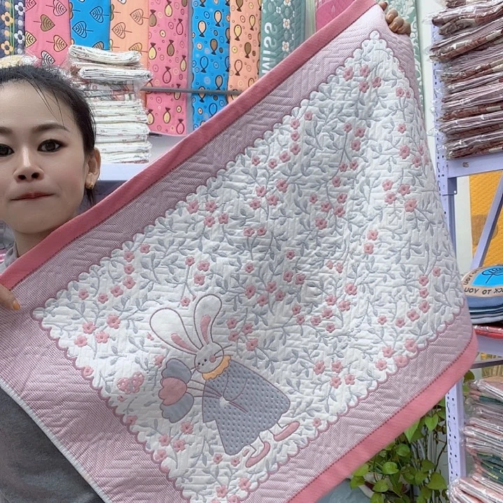 棉粉色小花兔纯棉