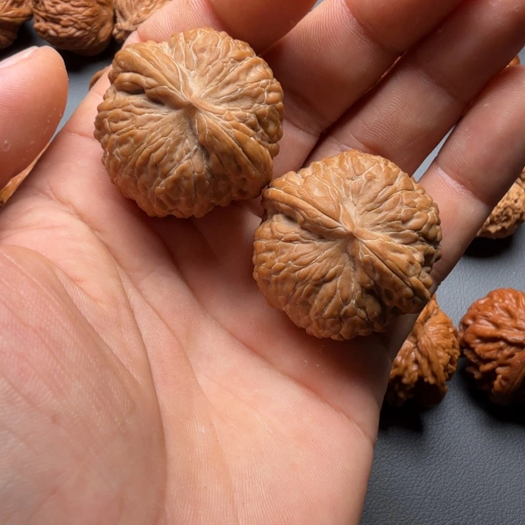 ****秋把件文玩核桃平底锅