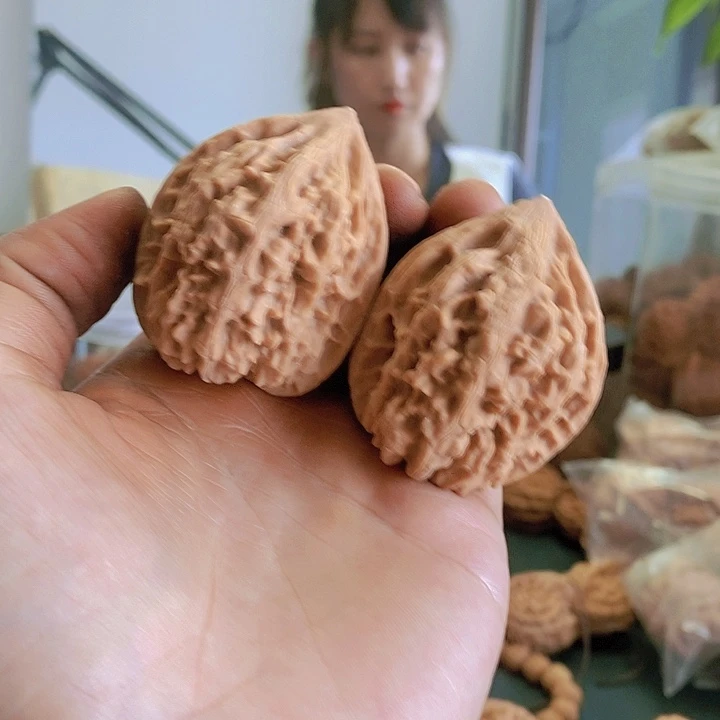 【闪购商品】把件文玩核桃41老树鸡心