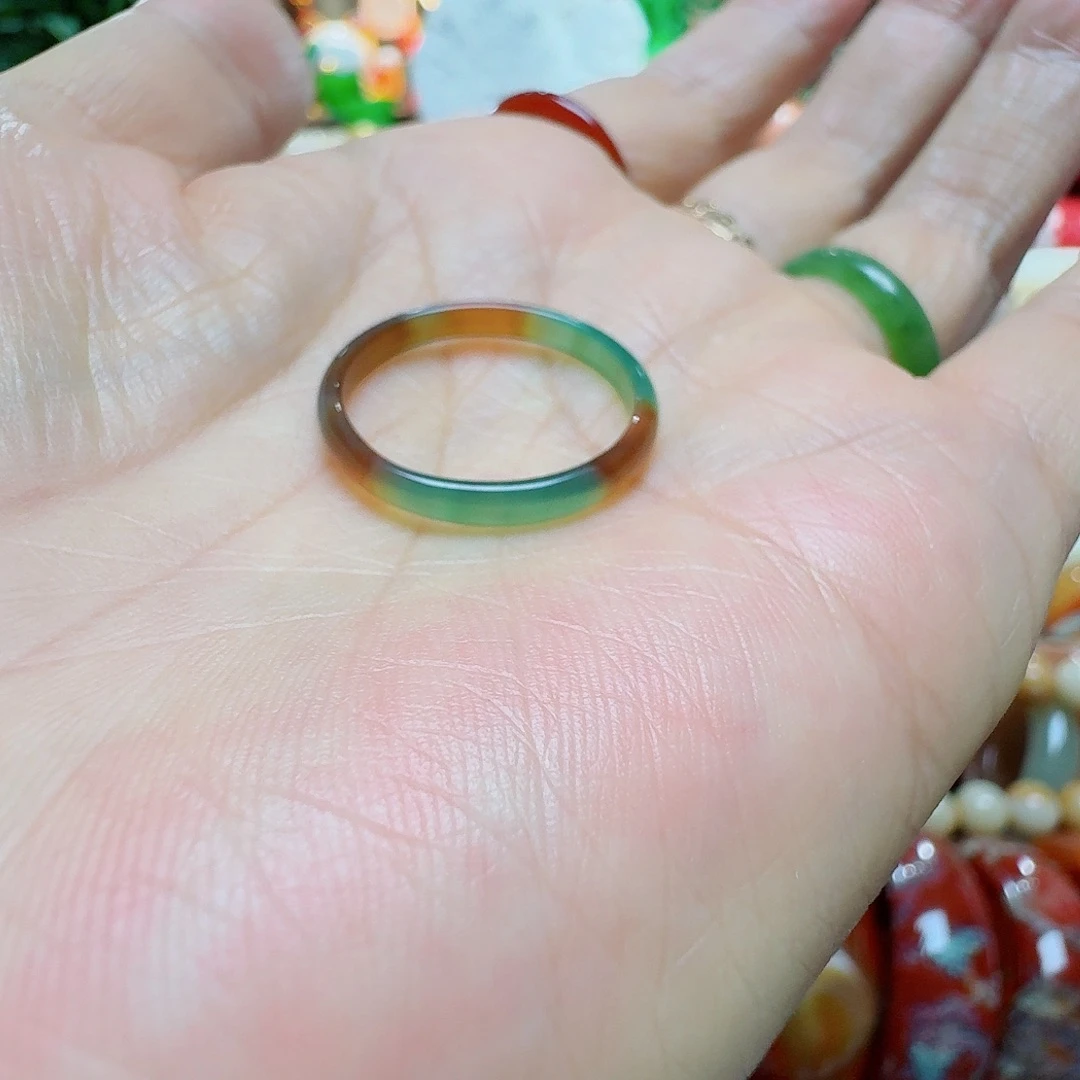娜***姐玛瑙/玉髓戒指未镶嵌