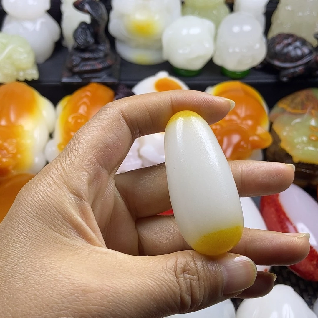 无花朵原石小吊坠