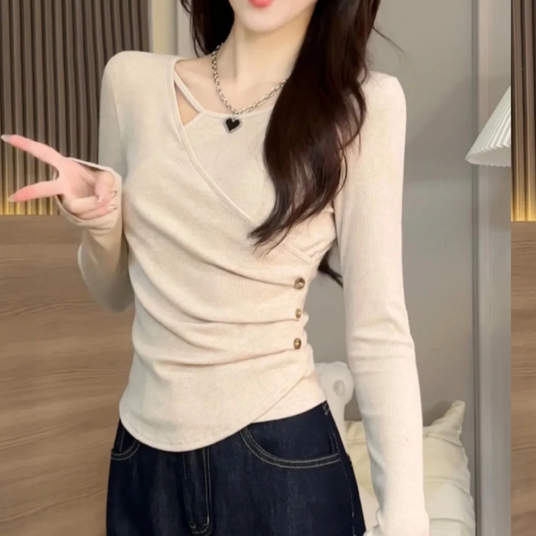 【梦梦】2024冬季新款时尚装饰扣子纯色收腰修身显瘦洋气长袖上衣