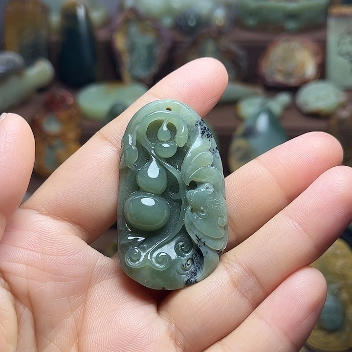 岫岩河磨玉（透闪石质玉）未镶嵌颈饰